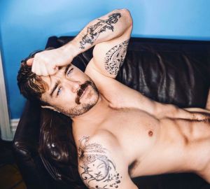 Emrhys Cooper by Max Torandell